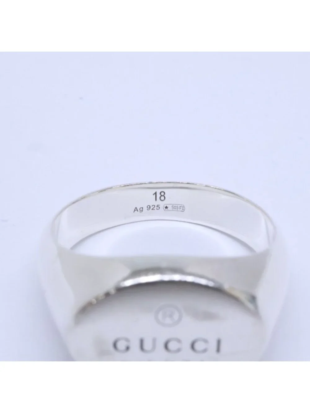 Gucci Trademark Oval 18